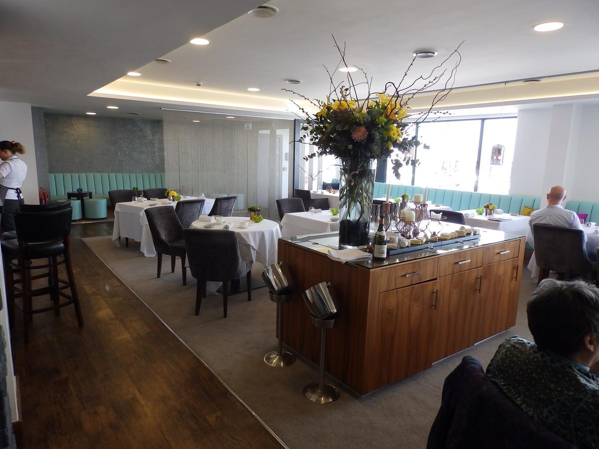 Restaurant James Sommerin Otel Penarth Dış mekan fotoğraf